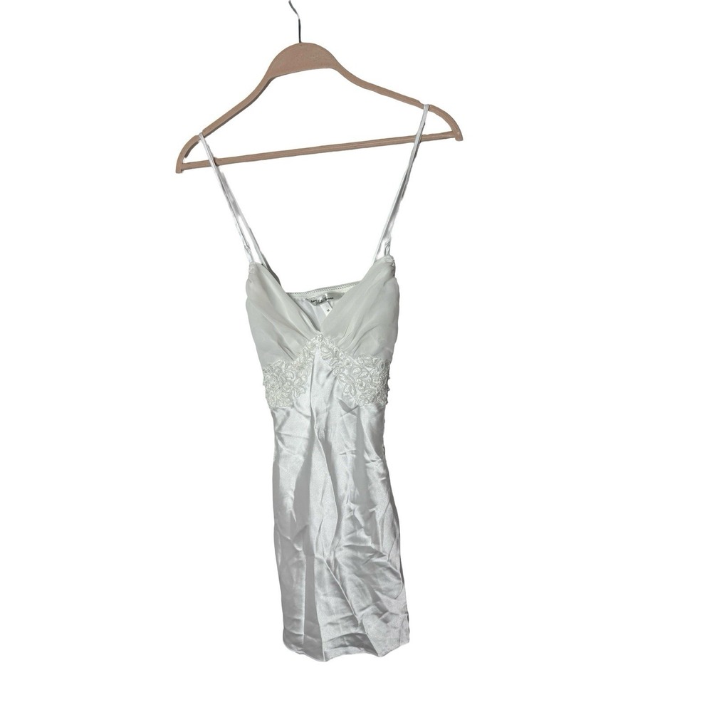 Vtg M Bella donna Satint  Nightgown Chemise Slip white‎